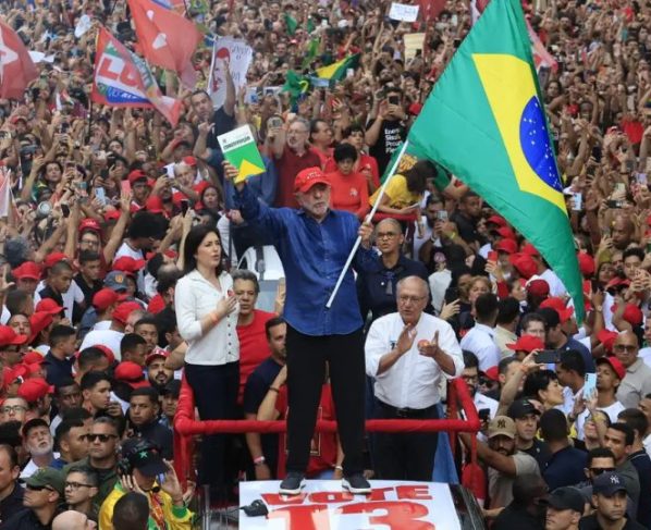 Posse de Lula será em 5 de janeiro