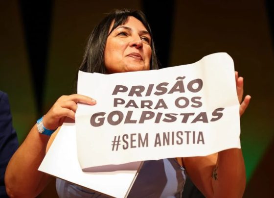 Professora Angela enfrenta novo pedido de cassação por participar de evento na UFPR