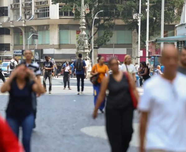 Sociedade civil apresenta propostas aos candidatos à Presidência
