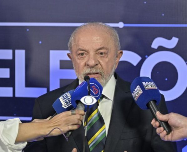 TSE: Lula autoriza quebra de sigilo bancário se Flávio fizer o mesmo